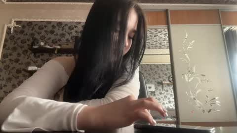 Keytana online show from April 18, 2026, 9:13 am