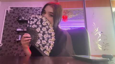 Keytana online show from April 19, 2026, 9:52 am