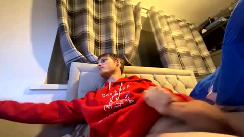 Penguin online show from January 18, 2026, 5:06 pm