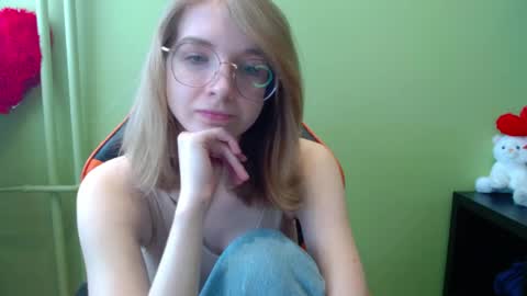 Penny online show from March 25, 2026, 7:36 am