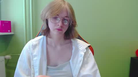 Snapshot of penny_lust chatting on May 14, 2026, 6:42 am Penny online show from May 14, 2026, 6:42 am