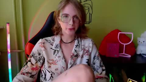 Snapshot of penny_lust chatting on June 8, 2026, 4:40 pm Penny online show from June 8, 2026, 4:40 pm