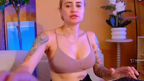 Hi Im Penelope  better vibrations  1111 online show from May 30, 2026, 9:34 pm
