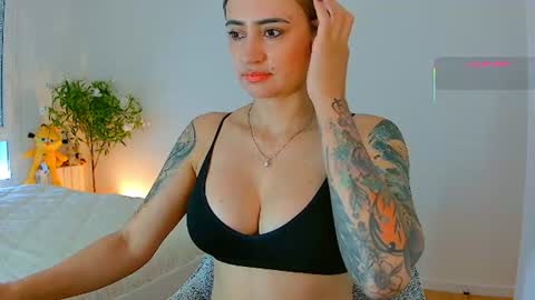 Hi Im Penelope  better vibrations  1111 online show from June 15, 2026, 9:33 am