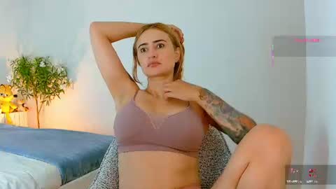 Hi Im Penelope  better vibrations  1111 online show from July 11, 2026, 11:57 am