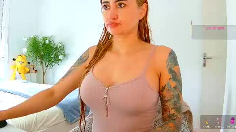 Hi Im Penelope  better vibrations  1111 online show from July 14, 2026, 8:19 am