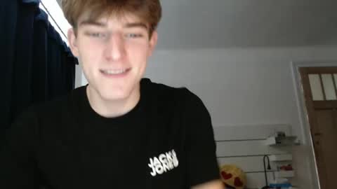 Snapshot of pepito1083 chatting on December 7, 2024, 1:07 pm cutebelgianboy online show from December 7, 2024, 1:07 pm