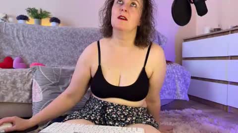 Snapshot of pepper_corn chatting on July 11, 2026, 9:56 am Olga and Kirill online show from July 11, 2026, 9:56 am