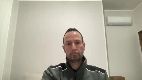 Snapshot of peppinslosqualo chatting on February 12, 2025, 5:26 am peppinslosqualo online show from February 12, 2025, 5:26 am