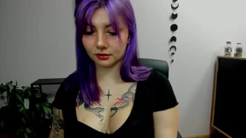 Snapshot of perfect_gabbie chatting on December 18, 2024, 3:11 pm Gabbie online show from December 18, 2024, 3:11 pm