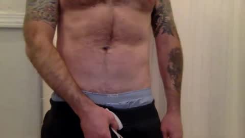 Snapshot of perfectfit1990 chatting on December 6, 2024, 6:17 pm perfectfit1990 online show from December 6, 2024, 6:17 pm