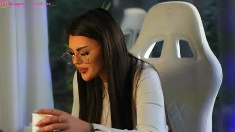 Snapshot of perfectt33n chatting on December 23, 2024, 9:38 am Dee online show from December 23, 2024, 9:38 am