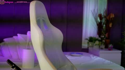 Snapshot of perfectt33n chatting on September 17, 2025, 2:08 pm Dee online show from September 17, 2025, 2:08 pm