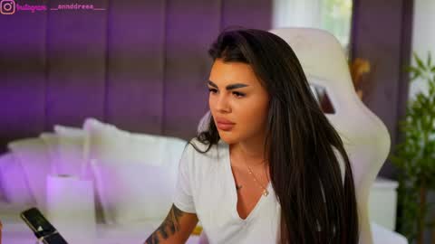 Snapshot of perfectt33n chatting on October 1, 2025, 11:38 am Dee online show from October 1, 2025, 11:38 am