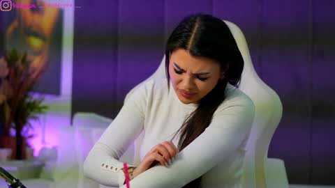 Snapshot of perfectt33n chatting on November 28, 2025, 12:08 pm Dee online show from November 28, 2025, 12:08 pm