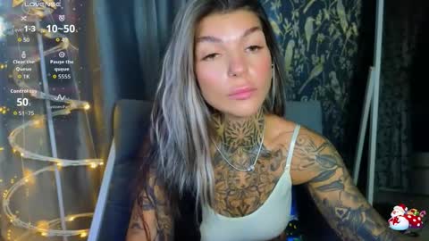 Snapshot of perfecttbaby77n chatting on December 2, 2025, 8:08 am Anna online show from December 2, 2025, 8:08 am