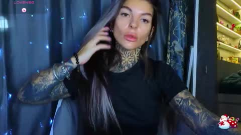 Snapshot of perfecttbaby77n chatting on January 13, 2026, 11:15 am Anna online show from January 13, 2026, 11:15 am