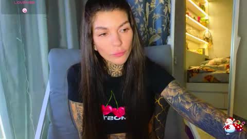 Snapshot of perfecttbaby77n chatting on February 22, 2026, 11:31 am Anna online show from February 22, 2026, 11:31 am