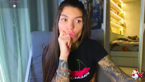 Snapshot of perfecttbaby77n chatting on February 23, 2026, 11:07 am Anna online show from February 23, 2026, 11:07 am