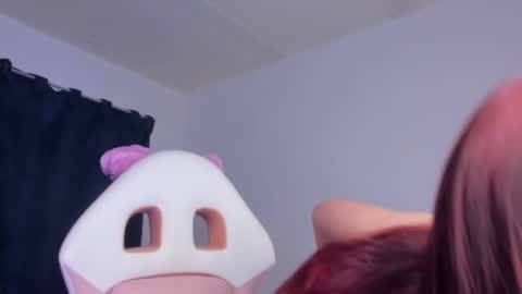 Perla online show from December 19, 2024, 3:07 am