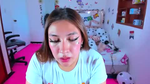 Snapshot of perlabeautiful chatting on June 25, 2026, 5:12 am PERLA online show from June 25, 2026, 5:12 am