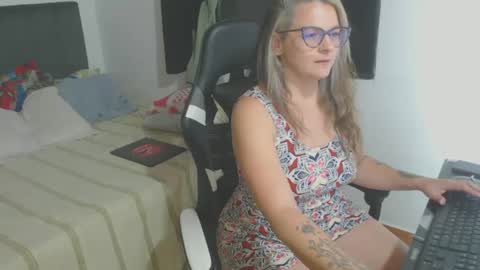 Snapshot of perlagoloza05 chatting on December 18, 2024, 12:54 am goloza online show from December 18, 2024, 12:54 am