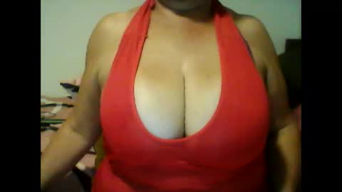 Snapshot of perlita070822 chatting on January 19, 2025, 4:44 am perlita070822 online show from January 19, 2025, 4:44 am