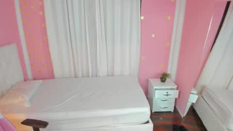 Marie online show from November 4, 2025, 9:52 am