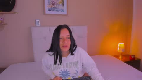 Marie online show from April 25, 2026, 12:52 pm