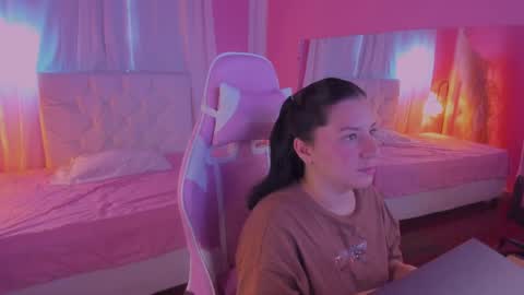 Marie online show from April 30, 2026, 11:16 am