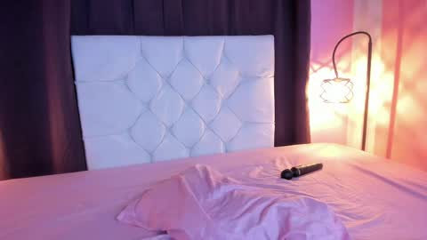 Snapshot of persefone_saira chatting on May 31, 2026, 1:40 pm Marie online show from May 31, 2026, 1:40 pm
