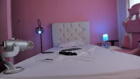 Snapshot of persefone_saira chatting on June 10, 2026, 12:15 pm Marie online show from June 10, 2026, 12:15 pm
