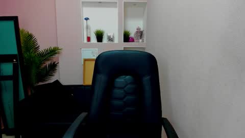 horror flying on the wings of the night.... online show from November 27, 2025, 8:33 pm