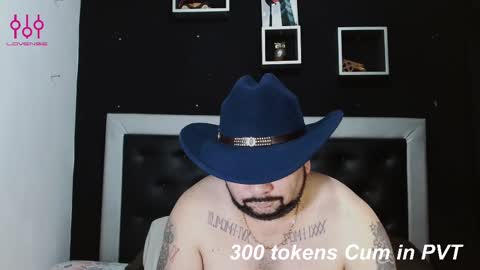 Snapshot of perverseveteranmanxxx chatting on February 21, 2025, 5:24 am Carlos online show from February 21, 2025, 5:24 am