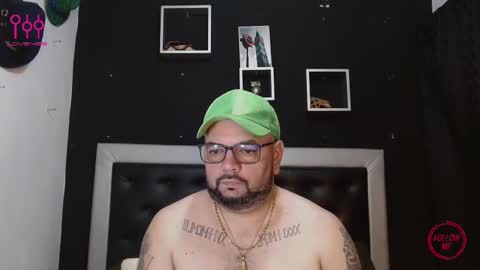 Snapshot of perverseveteranmanxxx chatting on March 11, 2025, 1:26 am Carlos online show from March 11, 2025, 1:26 am