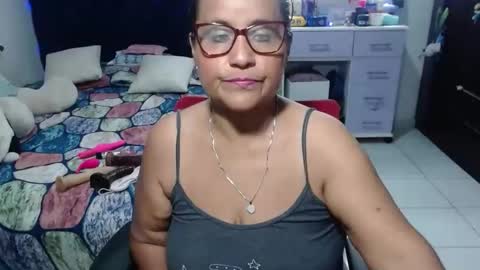 Snapshot of pervert_mommy_x chatting on May 7, 2026, 10:09 am SAMY online show from May 7, 2026, 10:09 am