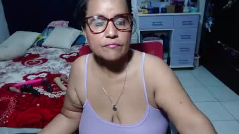 Snapshot of pervert_mommy_x chatting on May 19, 2026, 10:32 am SAMY online show from May 19, 2026, 10:32 am