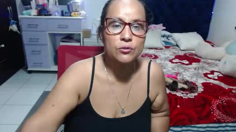 Snapshot of pervert_mommy_x chatting on May 20, 2026, 4:02 pm SAMY online show from May 20, 2026, 4:02 pm
