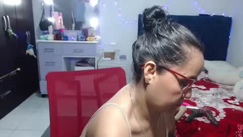 Snapshot of pervert_mommy_x chatting on May 21, 2026, 10:11 am SAMY online show from May 21, 2026, 10:11 am