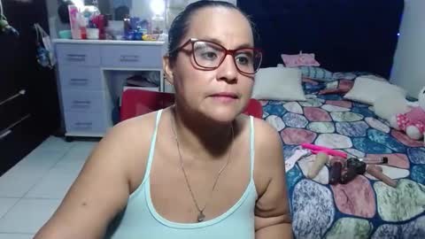 Snapshot of pervert_mommy_x chatting on May 29, 2026, 9:40 am SAMY online show from May 29, 2026, 9:40 am