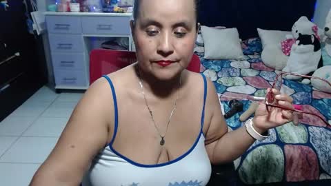 Snapshot of pervert_mommy_x chatting on June 2, 2026, 9:22 am SAMY online show from June 2, 2026, 9:22 am