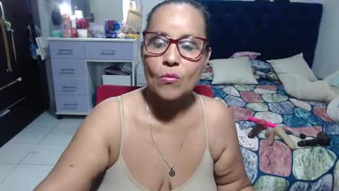 Snapshot of pervert_mommy_x chatting on June 4, 2026, 9:48 am SAMY online show from June 4, 2026, 9:48 am