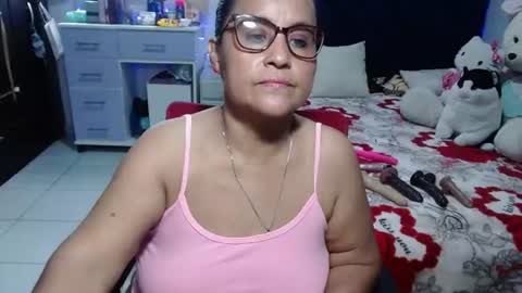 Snapshot of pervert_mommy_x chatting on June 12, 2026, 9:30 am SAMY online show from June 12, 2026, 9:30 am