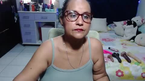 Snapshot of pervert_mommy_x chatting on July 23, 2026, 9:40 am SAMY online show from July 23, 2026, 9:40 am