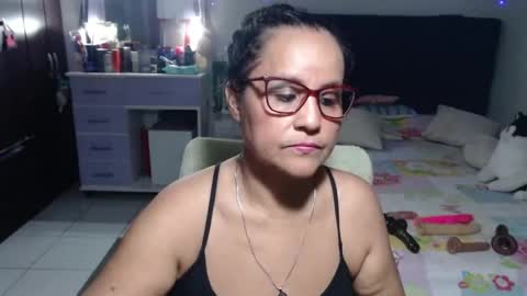 Snapshot of pervert_mommy_x chatting on July 26, 2026, 11:06 am SAMY online show from July 26, 2026, 11:06 am