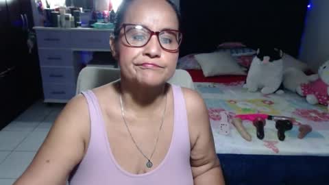Snapshot of pervert_mommy_x chatting on July 27, 2026, 10:00 am SAMY online show from July 27, 2026, 10:00 am
