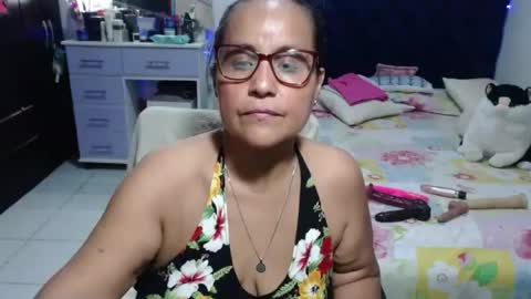 Snapshot of pervert_mommy_x chatting on July 28, 2026, 2:24 pm SAMY online show from July 28, 2026, 2:24 pm