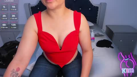 Snapshot of pervert_pantyhose chatting on December 29, 2024, 10:12 am Kimberly online show from December 29, 2024, 10:12 am