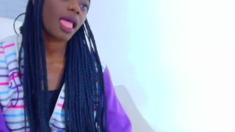 pervert_shydoll online show from April 29, 2026, 3:10 am