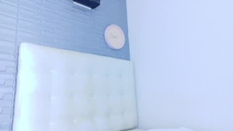 pervert_shydoll online show from May 8, 2026, 3:23 am